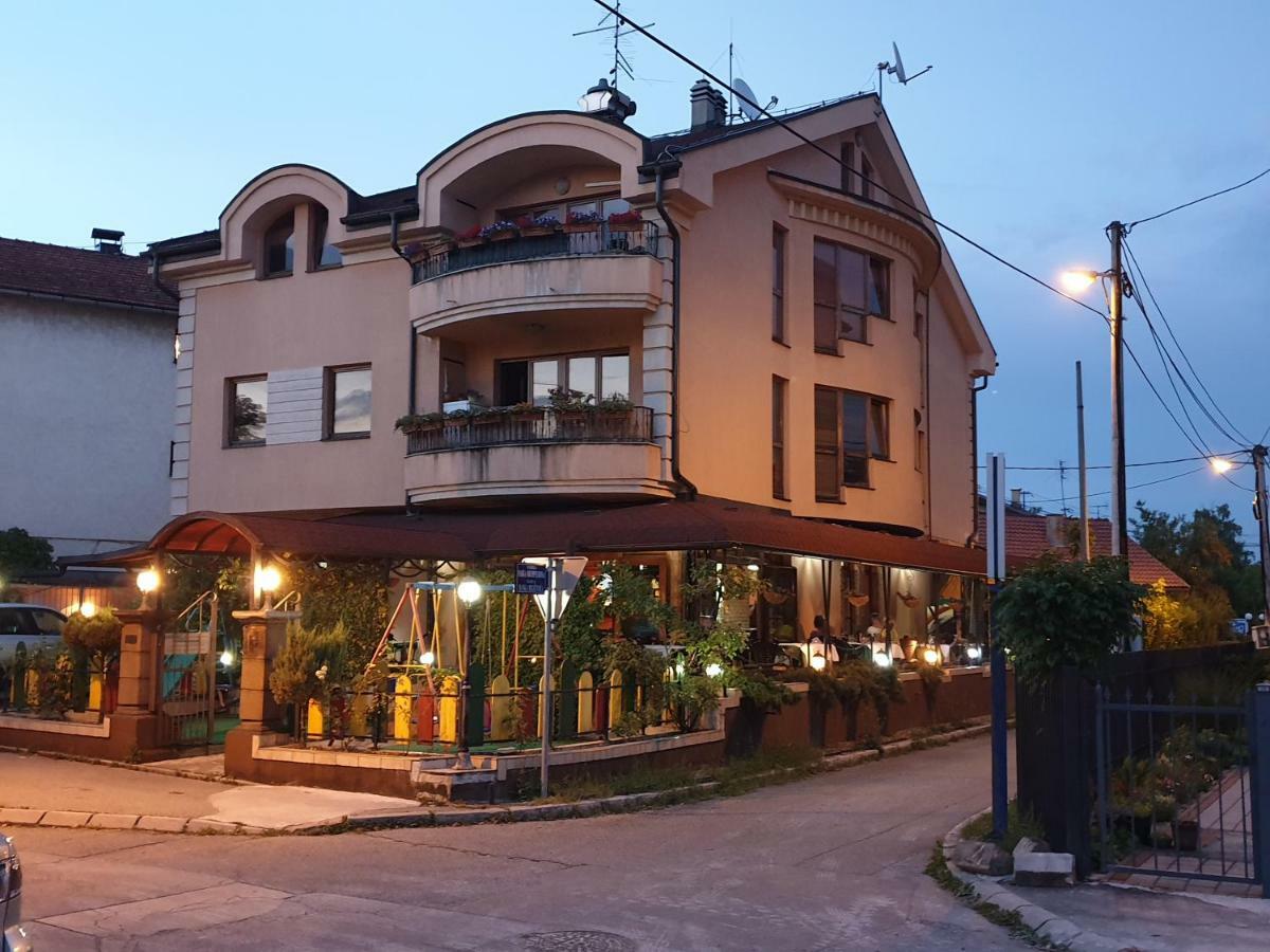 Green And Blue Apartments بانيا لوكا المظهر الخارجي الصورة